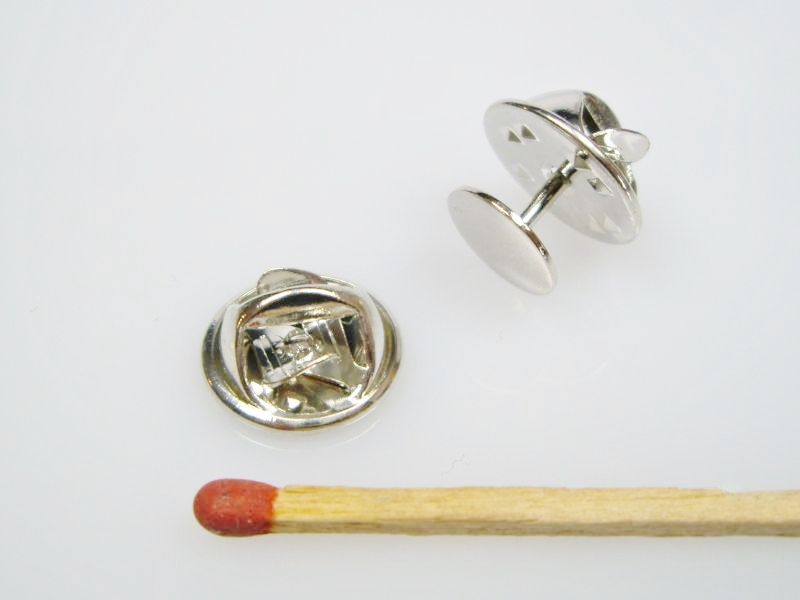 50St Chrom Pin Verschluss Verschlüsse Butterfly Clips für Anstecker Badge Silber